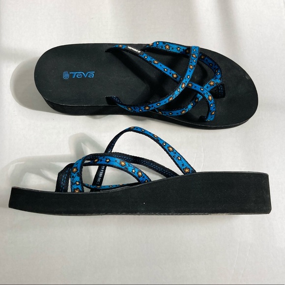 Teva Strappy Flip Flop Thong Sandals Blue Floral - Picture 2 of 10